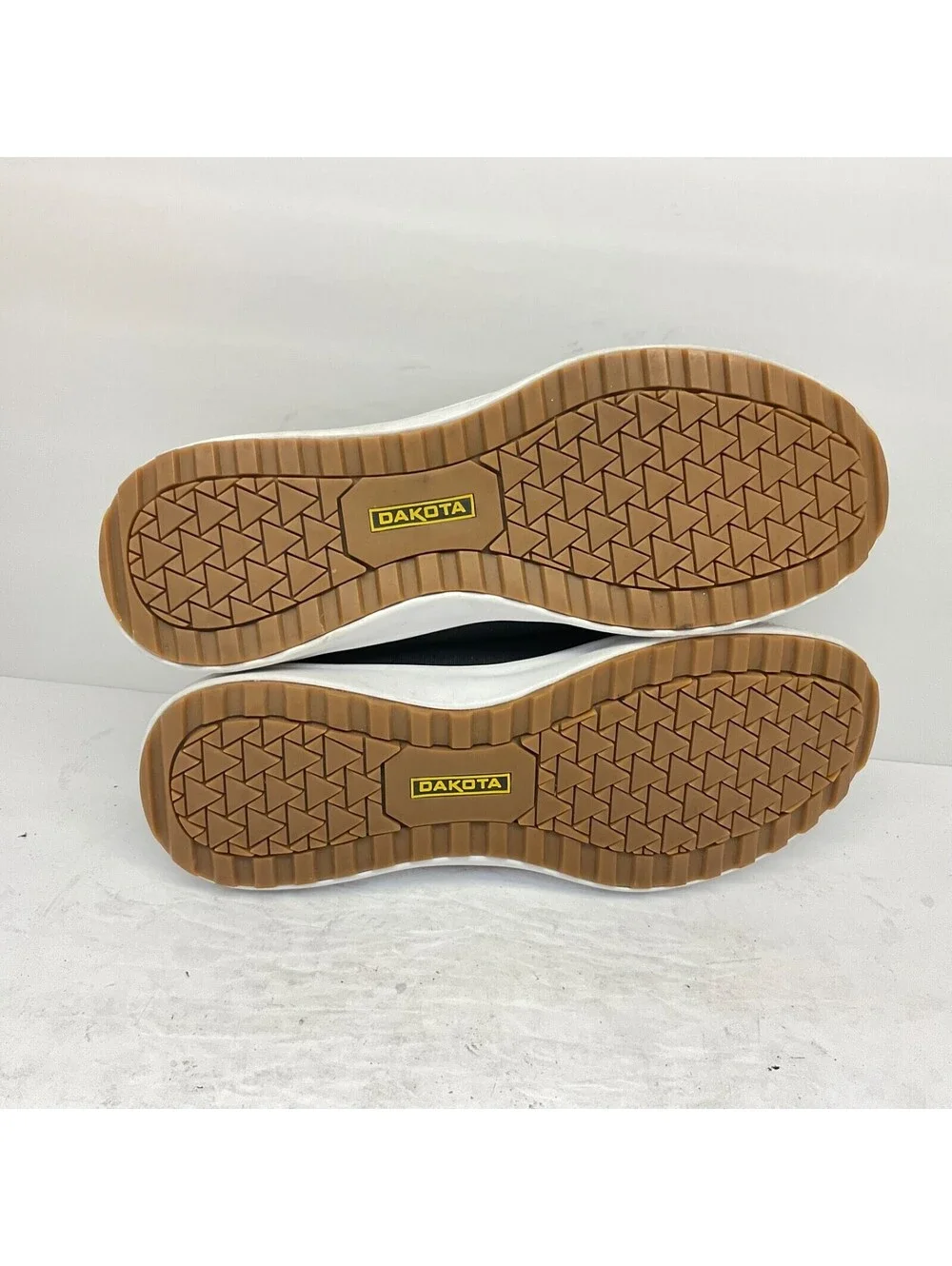 Dakota used shoes